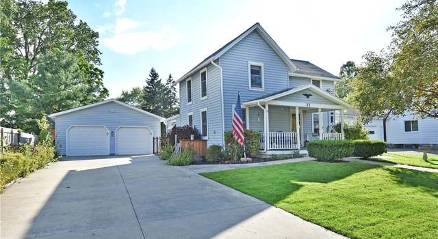Photo of 32 W Church St, Newton Falls, OH 44444