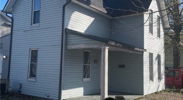 Photo of 136 W 7th St, Dover, OH 44622