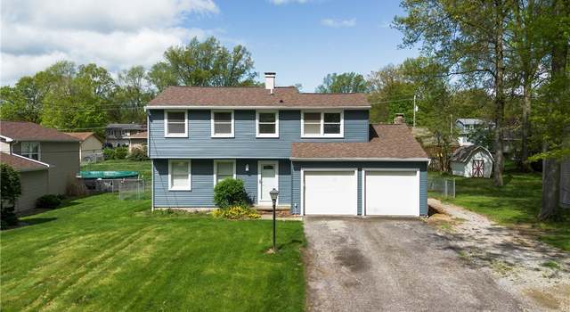 Photo of 2332 Birch Trace Dr, Austintown, OH 44515