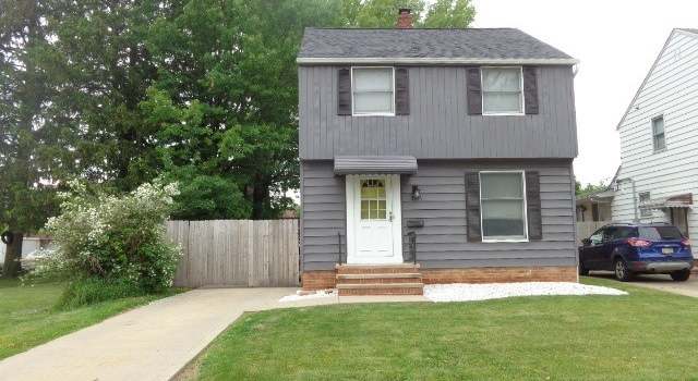 Photo of 3014 Ingleside Dr, Parma, OH 44134
