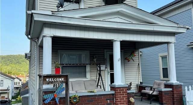 Photo of 812 Virginia St, Martins Ferry, OH 43935