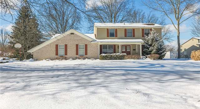 Photo of 580 Blueberry Hill Dr, Canfield, OH 44406
