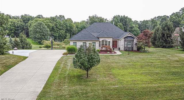 Photo of 3784 Willow Brook Dr, Ravenna, OH 44266