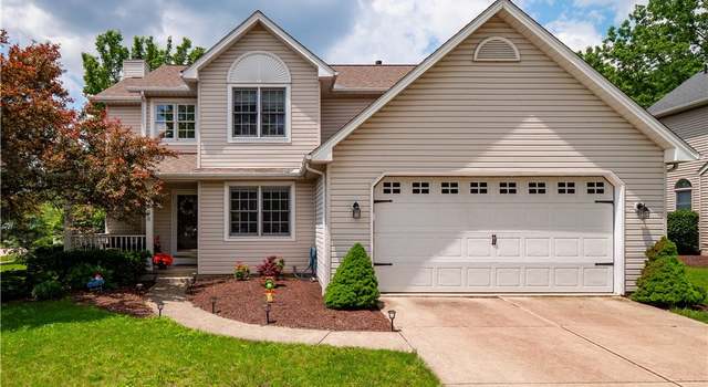 Photo of 10408 Lake Meadows Dr, Strongsville, OH 44136