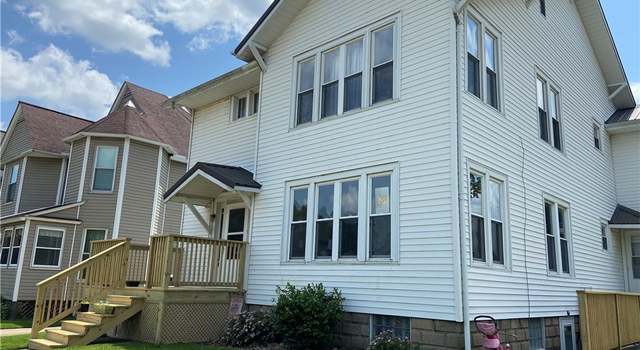 Photo of 129 E Canal St, Newcomerstown, OH 43832