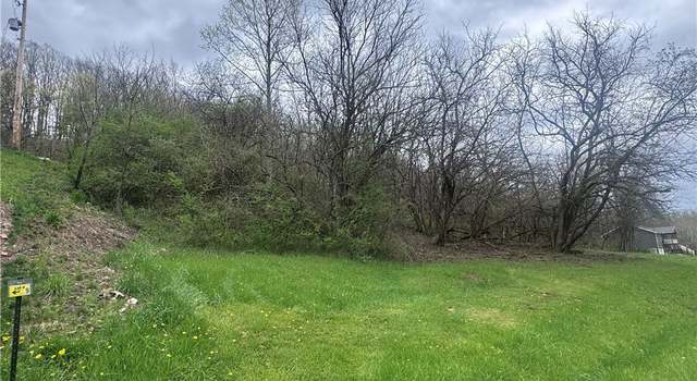 Photo of 3960 Wedgewood Dr, Mcconnelsville, OH 43756