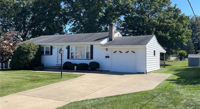 Photo of 2853 Peacock Dr, Youngstown, OH 44511