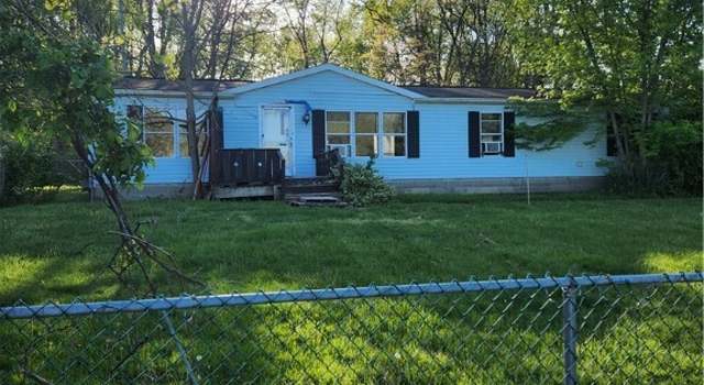 Photo of 3843 Victory Ave, Louisville, OH 44641