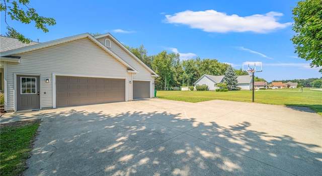 Photo of 7125 Harmony Glen Dr, Conneaut, OH 44030