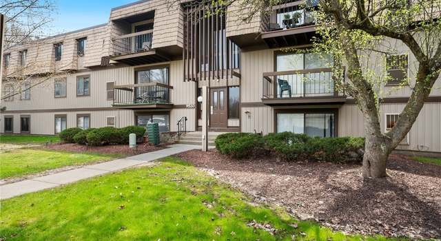 Photo of 9520 Cove Dr Unit C15, North Royalton, OH 44133