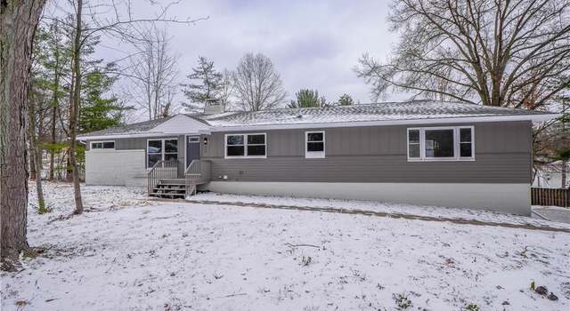 Photo of 734 N Hidden Valley Rd, Cuyahoga Falls, OH 44223