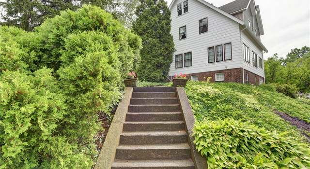 Photo of 1480 Lewis Dr, Lakewood, OH 44107