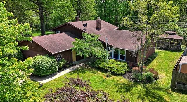 Photo of 27977 Angela Dr, North Olmsted, OH 44070