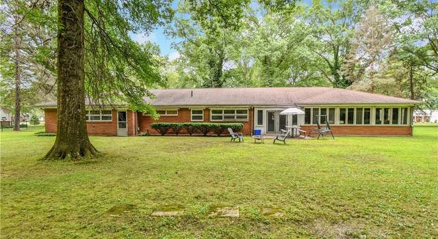 Photo of 7410 W Parkside Dr, Youngstown, OH 44512