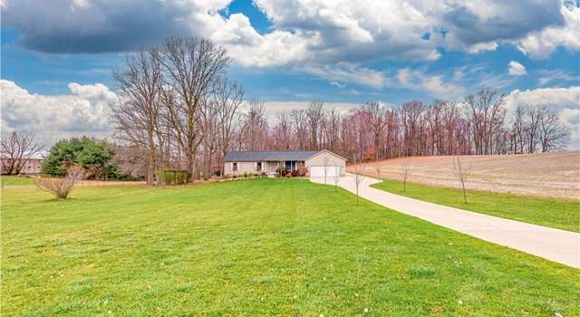 Photo of 9533 Market Ave N, Hartville, OH 44632