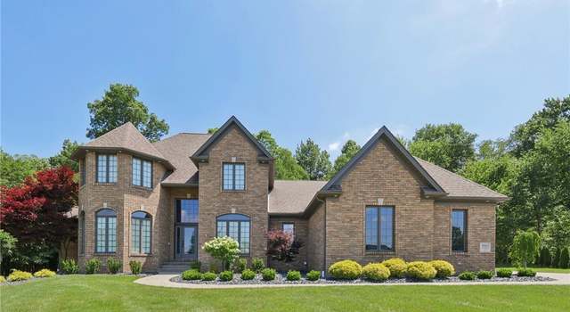Photo of 3885 Hunters Hl, Youngstown, OH 44514