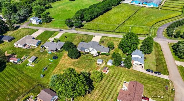 Photo of 13791 Market Ave N, Hartville, OH 44632