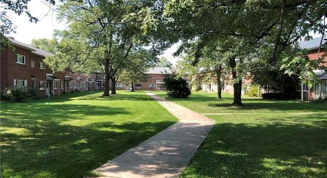 Photo of 23930 Banbury Cir Unit 4D, Cleveland, OH 44128