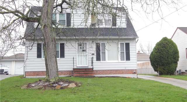Photo of 16009 Mendota Ave, Maple Heights, OH 44137