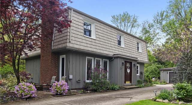 Photo of 5550 Barton Rd, North Olmsted, OH 44070