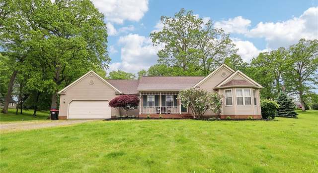 Photo of 3520 Swamp St NE, Hartville, OH 44632