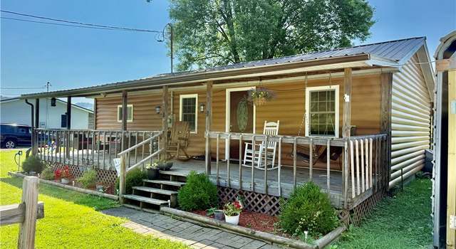 Photo of 2917 Wells Lock Rd, Elizabeth, WV 26143
