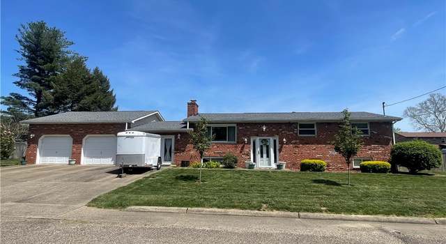 Photo of 251 Greenbrier Ave, Williamstown, WV 26187