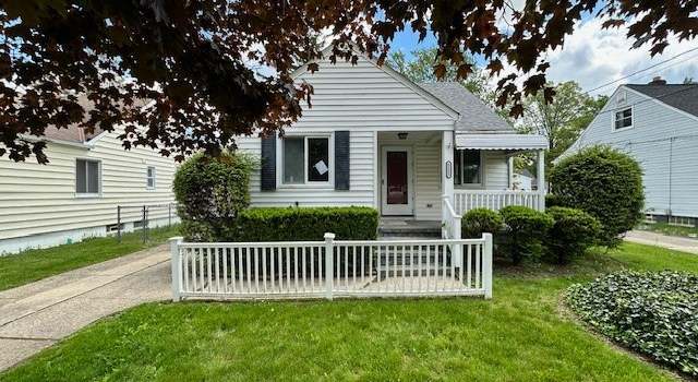 Photo of 5111 Lucydale Ave, North Olmsted, OH 44070