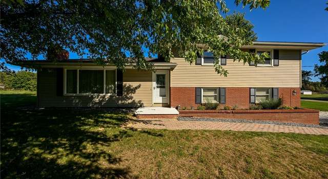 Photo of 4010 Union Ave NE, Homeworth, OH 44634