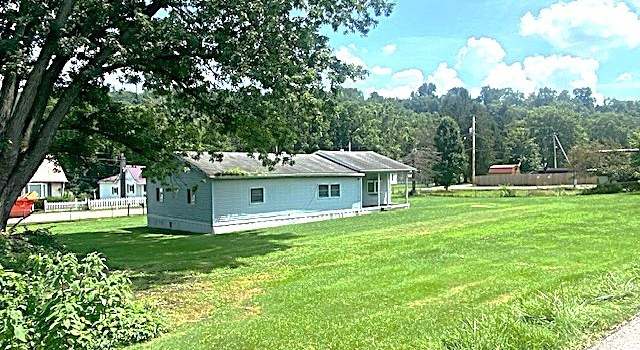 Photo of 45258 Pine Ave, St Clairsville, OH 43950