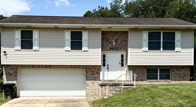 Photo of 3229 Saint Charles Dr, Steubenville, OH 43952