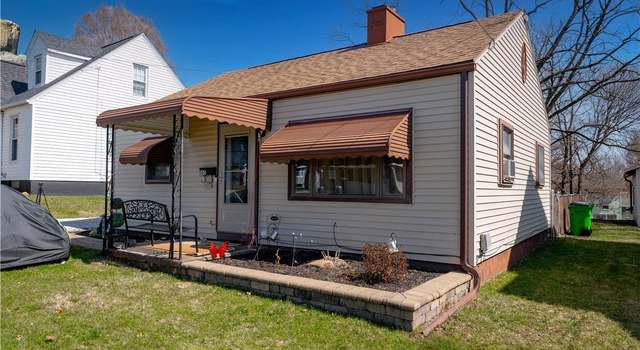 Photo of 585 Orchard Ave, Barberton, OH 44203
