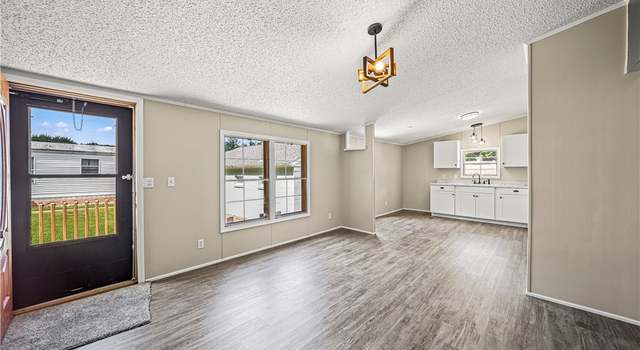 Photo of 9735 Chillicothe Rd #21, Kirtland, OH 44094