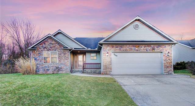Photo of 2808 Garaux St NE, Canton, OH 44704