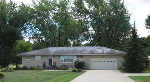 Photo of 1097 W Pine Lake Rd, Salem, OH 44460