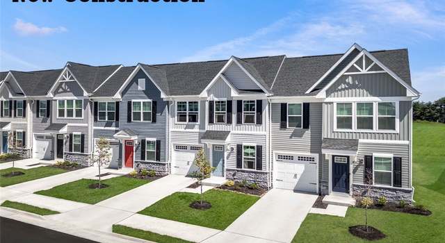 Photo of 1286 Divot Cir, Cuyahoga Falls, OH 44313