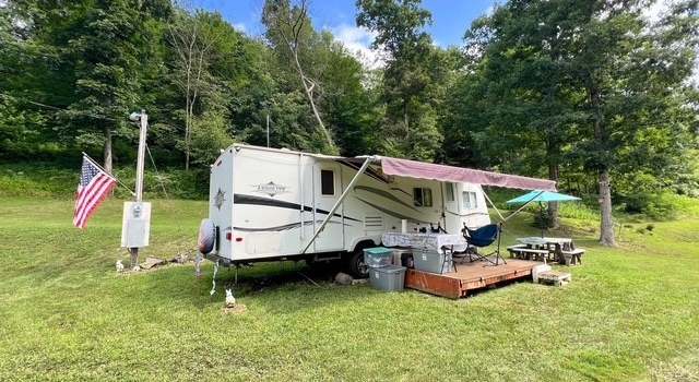 Photo of 8134 State Route 800 SE, Uhrichsville, OH 44683