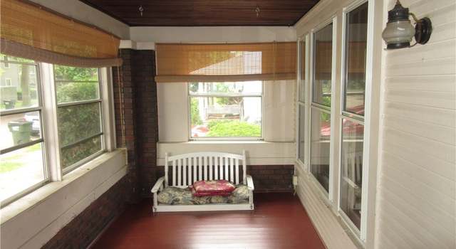 Photo of 1015 N Cross St, Dover, OH 44622