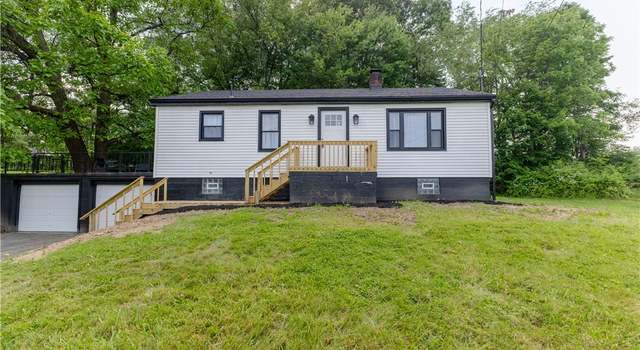 Photo of 490 Bedford Rd SE, Brookfield, OH 44403