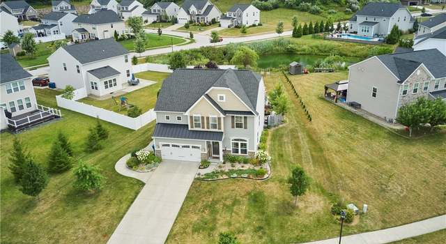 Photo of 2747 Compass Point Dr, Uniontown, OH 44685