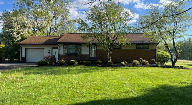 Photo of 2055 Howenstine Dr SE, East Sparta, OH 44626
