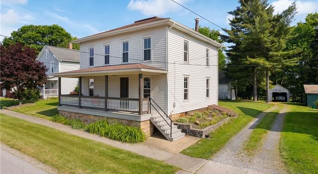 Photo of 104 W Schultz St, Dalton, OH 44618