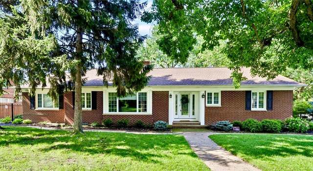 Photo of 11459 Edgewater Dr, Cleveland, OH 44102