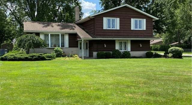 Photo of 32880 Arlesford Dr, Solon, OH 44139