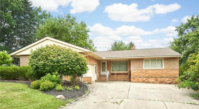 Photo of 5552 Briarcliff Dr, Garfield Heights, OH 44125