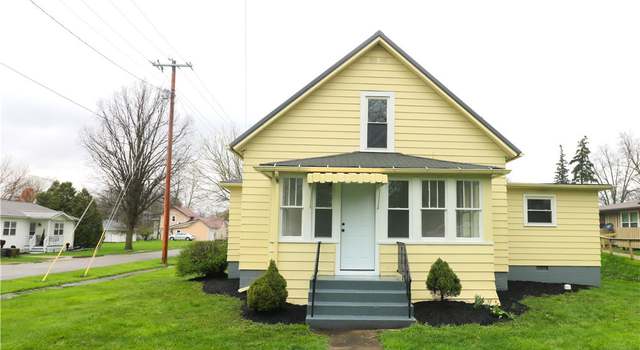 Photo of 113 Third St, New London, OH 44851