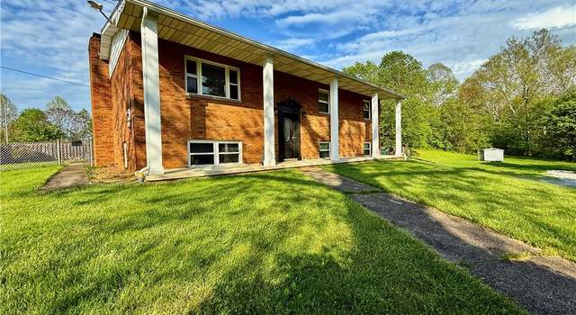 Photo of 407 Keller Ln, Williamstown, WV 26187
