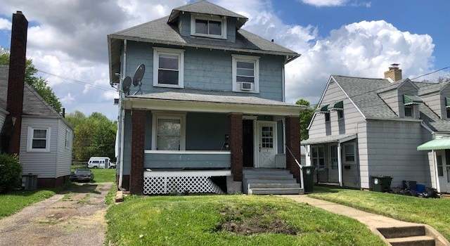 Photo of 2117 Maple Ave NE, Canton, OH 44714