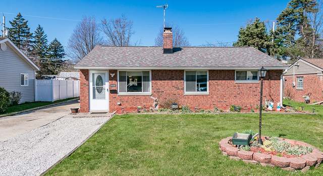 Photo of 6406 Iroquois Trl, Mentor, OH 44060