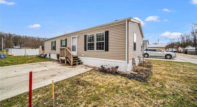 Photo of 144 W Monroe Cir, Jefferson, OH 44047